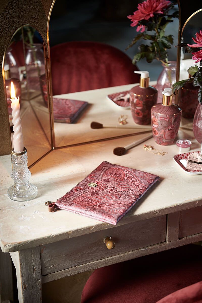 Pip Studio Toiletry Bag Flat Medium Kyoto Festival dark pink 24x15.5x1cm