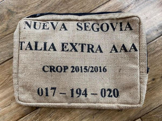 ReHats Berlin Laptop Beschermingshoes Coffee Nerd Beneficios 13 inch achterkant