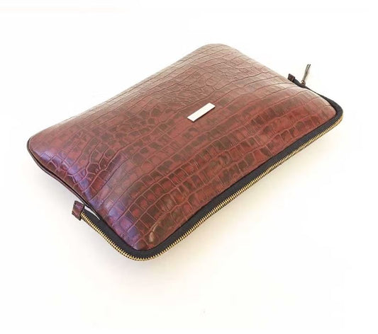 The Code Spain leren Laptoptas 13" liggend