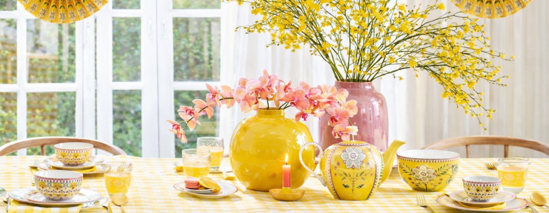 tips voor een feestelijk gedekte tafel - zomerfeest setting