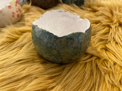 Handgemaakt keramiek kommetje groen gevlekt