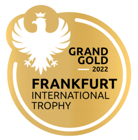 WINNAAR * Plus Oultre Distillery Black Lion Organic Spice Rum 50cl