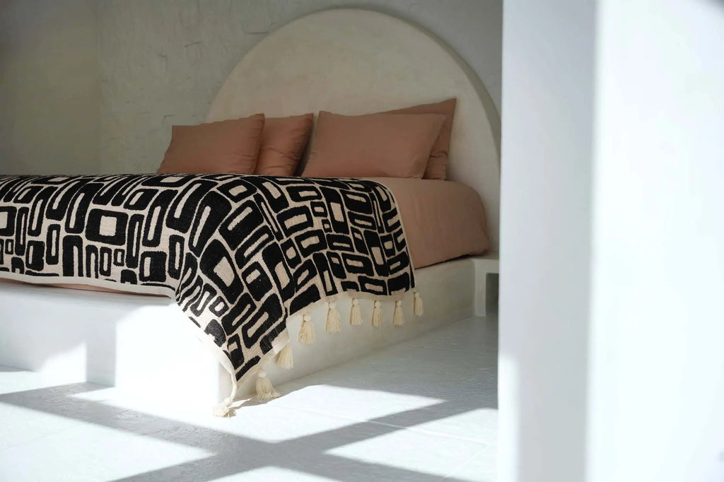 The Aztec Bed Throw - Natural Black